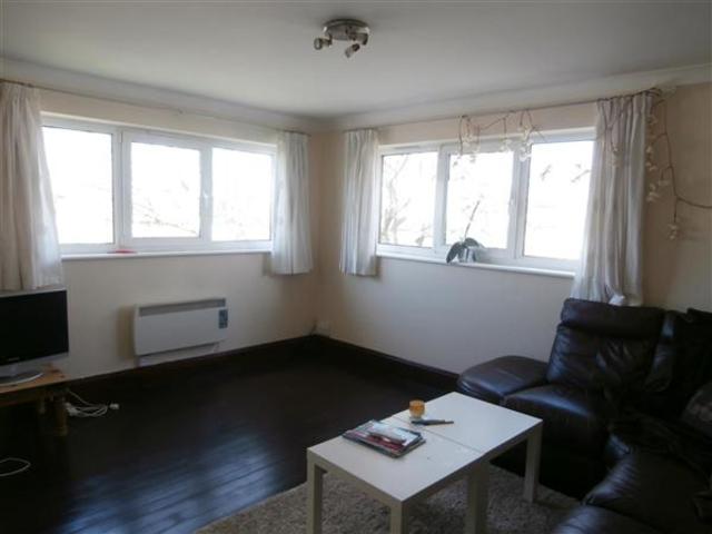  Image of 2 bedroom Flat to rent in Park Road Southampton SO15 at Shirley, SO15 3AD