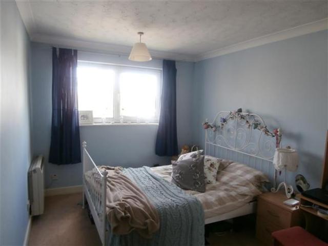  Image of 2 bedroom Flat to rent in Park Road Southampton SO15 at Shirley, SO15 3AD