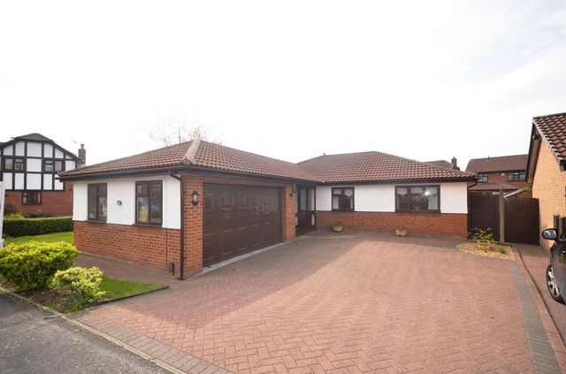  Image of Property to rent in Parklands Widnes WA8 at Parklands  Widnes, WA8 4NQ