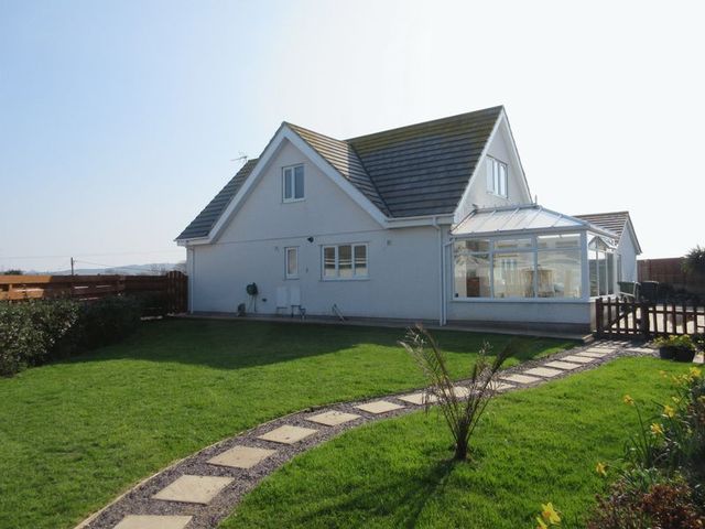  Image of 4 bedroom Detached house for sale in Penybonc Amlwch LL68 at Penybonc Amlwch, LL68 9DU