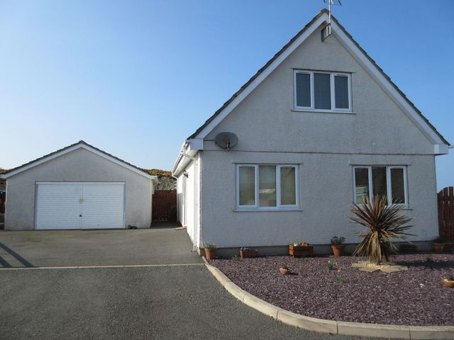  Image of 4 bedroom Detached house for sale in Penybonc Amlwch LL68 at Penybonc Amlwch, LL68 9DU