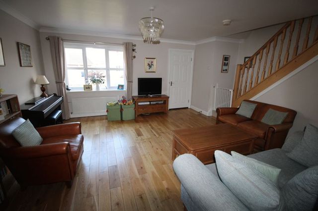  Image of 3 bedroom Semi-Detached house for sale in Primrose Gardens Blaydon-on-Tyne NE21 at Primrose Gardens  Ryton, NE21 4NU