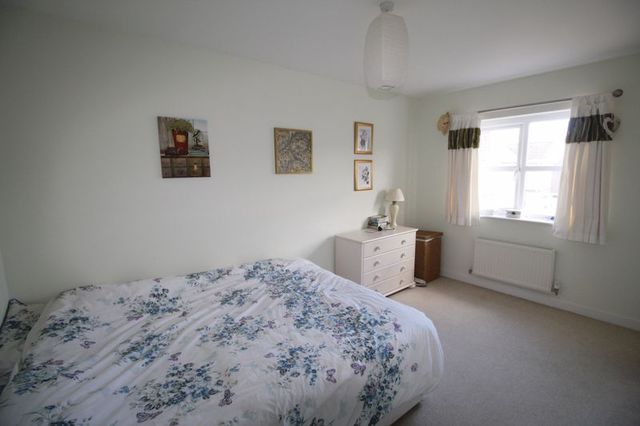  Image of 3 bedroom Semi-Detached house for sale in Primrose Gardens Blaydon-on-Tyne NE21 at Primrose Gardens  Ryton, NE21 4NU
