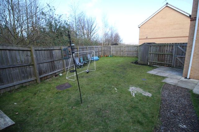  Image of 3 bedroom Semi-Detached house for sale in Primrose Gardens Blaydon-on-Tyne NE21 at Primrose Gardens  Ryton, NE21 4NU