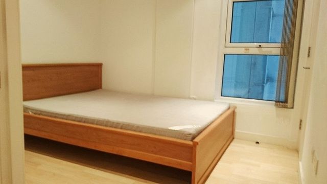  Image of 2 bedroom Flat to rent in Upper Richmond Road London SW15 at Upper Richmond Road  Putney, SW15 2SR