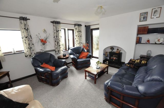  Image of 3 bedroom Cottage for sale in Quarry Road Hollington Stoke-on-Trent ST10 at Quarry Road Hollington Hollington, ST10 4HP