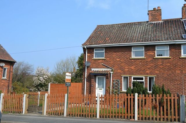  Image of 3 bedroom Semi-Detached house for sale in Queen Elizabeth Avenue South Ferriby Barton-upon-Humber DN18 at Queen Elizabeth Avenue South Ferriby South Ferriby, DN18 6HJ