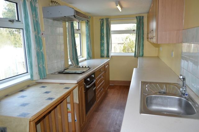 Image of 3 bedroom Semi-Detached house for sale in Queen Elizabeth Avenue South Ferriby Barton-upon-Humber DN18 at Queen Elizabeth Avenue South Ferriby South Ferriby, DN18 6HJ