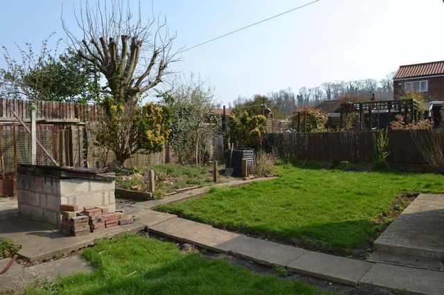  Image of 3 bedroom Semi-Detached house for sale in Queen Elizabeth Avenue South Ferriby Barton-upon-Humber DN18 at Queen Elizabeth Avenue South Ferriby South Ferriby, DN18 6HJ