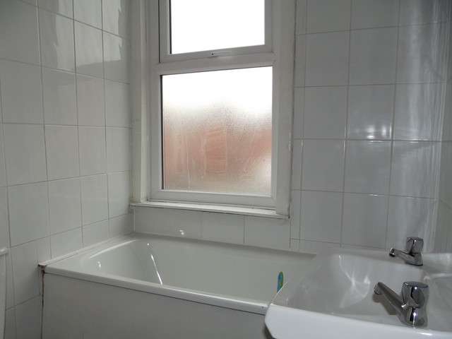  Image of 4 bedroom End of Terrace to rent in Recreation Street Leeds LS11 at Recreation Street Holbeck Leeds, LS11 0AR