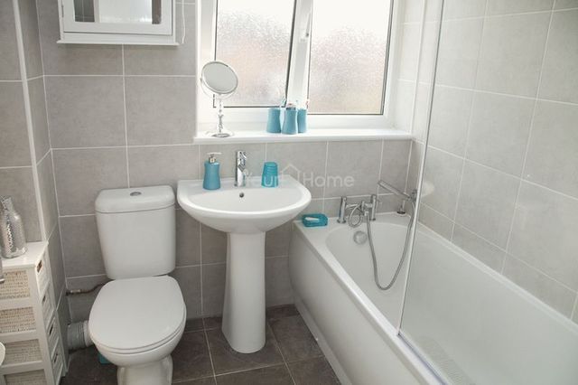  Image of 3 bedroom Semi-Detached house for sale in Rivehall Avenue Welton Lincoln LN2 at Rivehall Avenue  Lincoln, LN2 3LH
