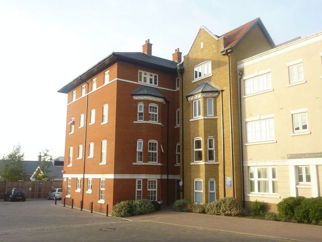  Image of 1 bedroom Flat for sale in Roche Close Rochford SS4 at Rocheforte House Roche Close Rochford, SS4 1PW