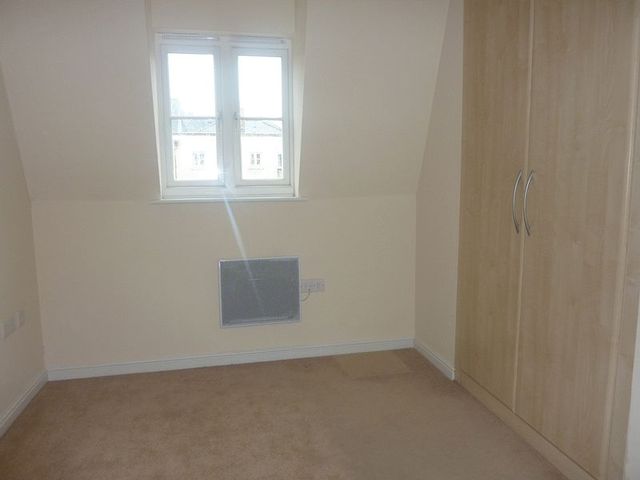  Image of 1 bedroom Flat for sale in Roche Close Rochford SS4 at Rocheforte House Roche Close Rochford, SS4 1PW