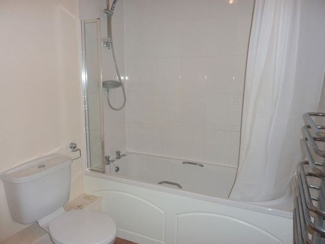  Image of 1 bedroom Flat for sale in Roche Close Rochford SS4 at Rocheforte House Roche Close Rochford, SS4 1PW