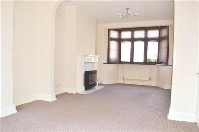  Image of 3 bedroom Semi-Detached house to rent in Lessington Avenue Romford RM7 at Rush Green, RM7 9EB