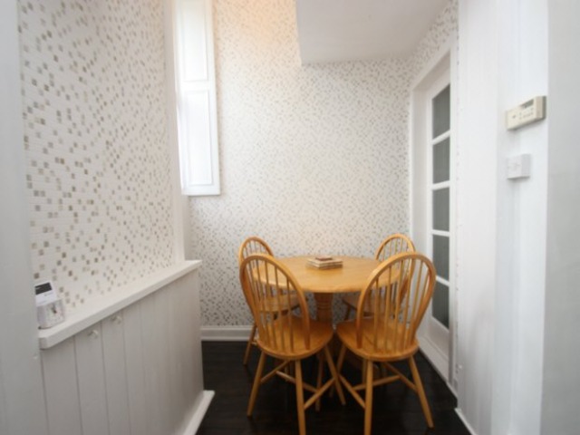  Image of 2 bedroom Flat to rent in Roseneath Place Edinburgh EH9 at Marchmont Edinburgh Edinburgh, EH9 1JB