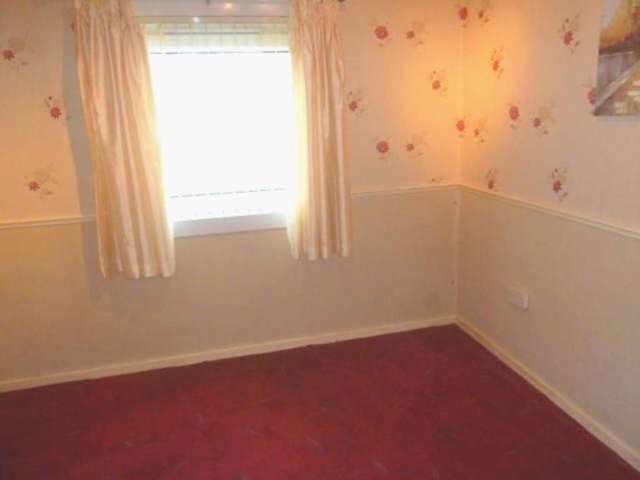  Image of 3 bedroom Flat to rent in Rowan Road Cumbernauld Glasgow G67 at Rowan Road Cumbernauld Glasgow, G67 3DB