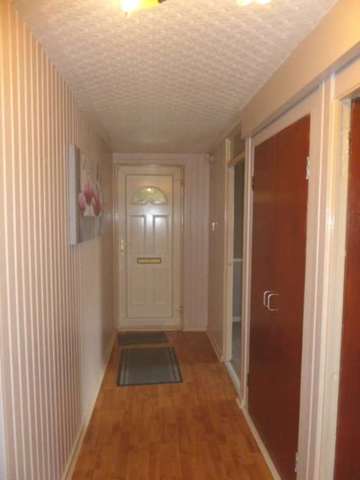  Image of 3 bedroom Flat to rent in Rowan Road Cumbernauld Glasgow G67 at Rowan Road Cumbernauld Glasgow, G67 3DB