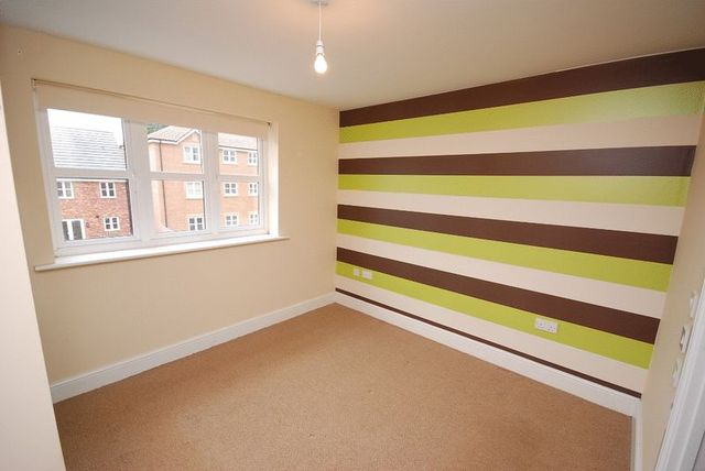  Image of 2 bedroom Flat to rent in Royal Troon Drive Wakefield WF1 at Royal Troon Drive Stanley Wakefield, WF1 4JJ