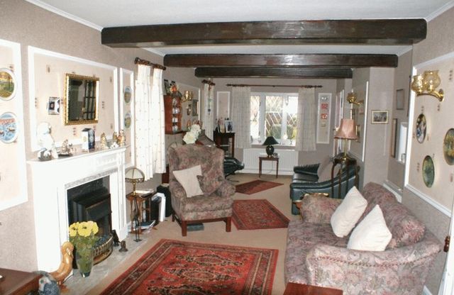  Image of 4 bedroom Detached house for sale in London Road Ruscombe Reading RG10 at London Road Ruscombe Reading, RG10 9HJ