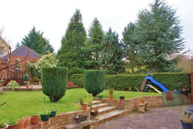  Image of 4 bedroom Detached house for sale in London Road Ruscombe Reading RG10 at London Road Ruscombe Reading, RG10 9HJ