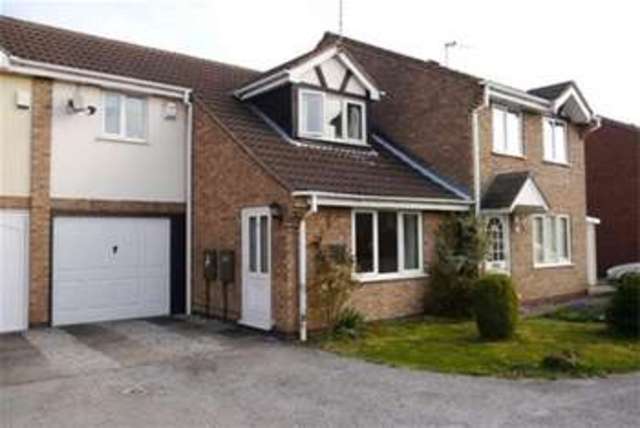  Image of 3 bedroom Semi-Detached house to rent in Rushy Close Nottingham NG8 at Nottingham, NG8 4GJ
