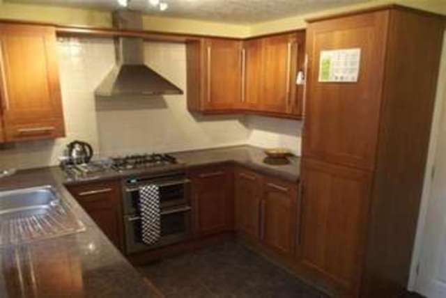  Image of 3 bedroom Semi-Detached house to rent in Rushy Close Nottingham NG8 at Nottingham, NG8 4GJ