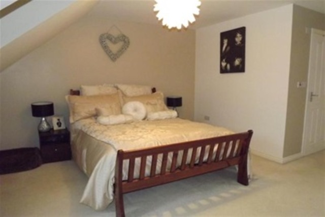  Image of 3 bedroom Detached house to rent in Bathgate Road Bathgate EH48 at Bathgate West Lothian West Lothian, EH48 2GQ