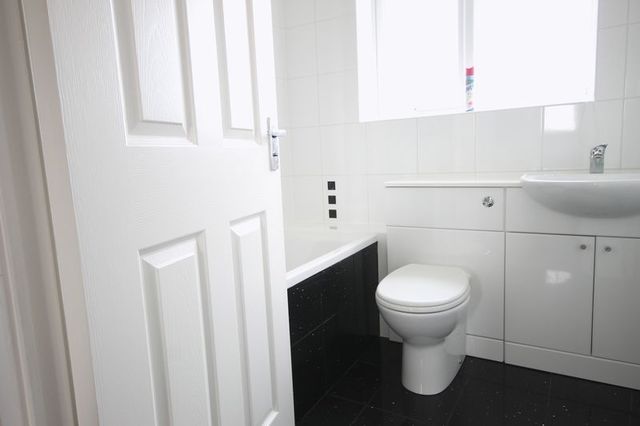  Image of 2 bedroom Detached house to rent in Sandalwood Close Willenhall WV12 at Sandalwood Close Coppice Farm Willenhall, WV12 5YJ