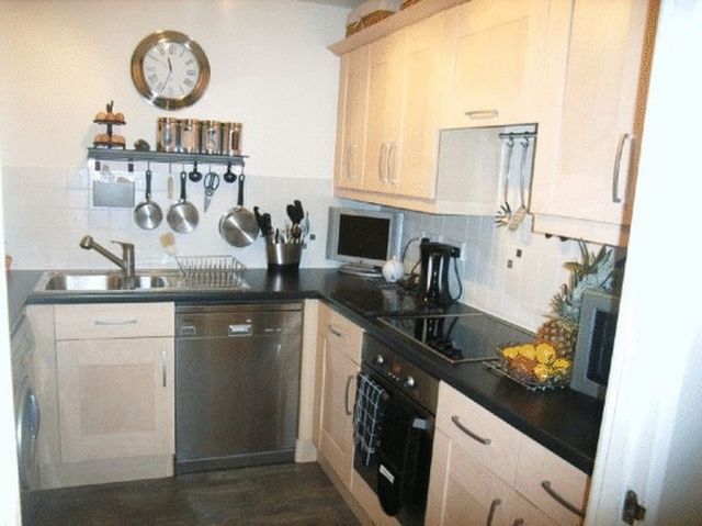  Image of 2 bedroom Flat for sale in Sea Road Boscombe Bournemouth BH5 at Sea Road Boscombe Bournemouth, BH5 1BP