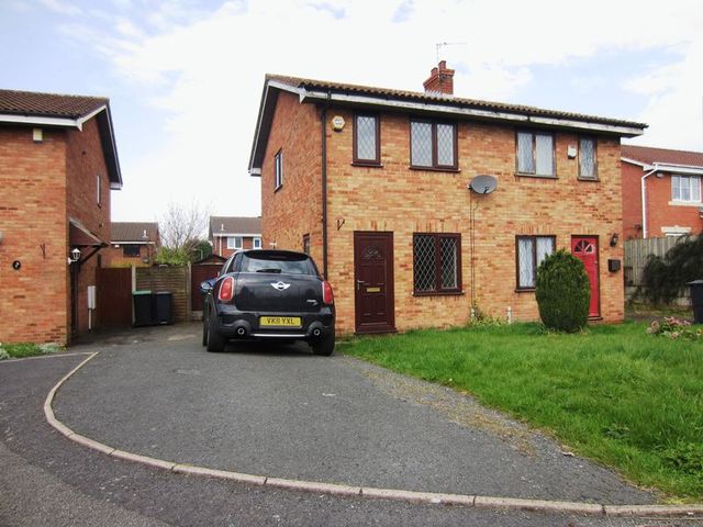  Image of 2 bedroom Semi-Detached house to rent in Shelbourne Close Tividale Oldbury B69 at Shelbourne Close Tividale Oldbury, B69 3NB