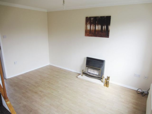  Image of 2 bedroom Semi-Detached house to rent in Shelbourne Close Tividale Oldbury B69 at Shelbourne Close Tividale Oldbury, B69 3NB