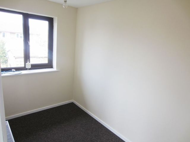  Image of 2 bedroom Semi-Detached house to rent in Shelbourne Close Tividale Oldbury B69 at Shelbourne Close Tividale Oldbury, B69 3NB