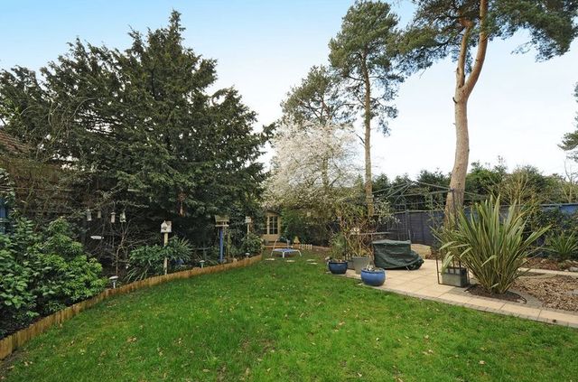  Image of 4 bedroom Detached house for sale in Sheridan Crescent Baughurst Tadley RG26 at Sheridan Crescent Baughurst Tadley, RG26 5HQ