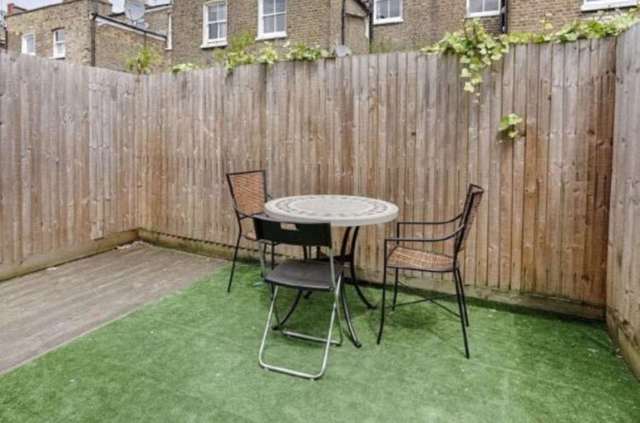  Image of 3 bedroom Semi-Detached house to rent in Shirland Mews London W9 at Shirland Mews Maida Hill London, W9 3DY