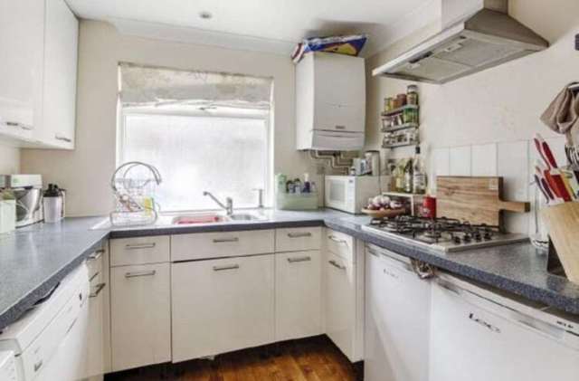  Image of 3 bedroom Semi-Detached house to rent in Shirland Mews London W9 at Shirland Mews Maida Hill London, W9 3DY