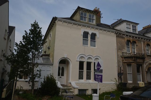  Image of 1 bedroom Property to rent in Ebberley Lawn Barnstaple EX32 at 9 Ebberley Lawn  Barnstaple, EX32 7DJ