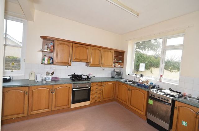  Image of 1 bedroom Property to rent in Rock Avenue Barnstaple EX32 at Rock Avenue  Barnstaple, EX32 9AP