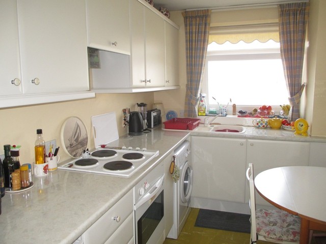  Image of 2 bedroom Apartment for sale in South Parade Southsea PO5 at South Parade  Southsea, PO5 2JG