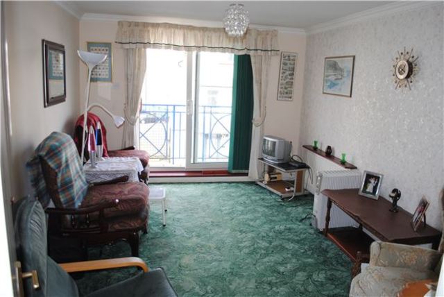  Image of 2 bedroom Flat for sale in Park Road Bexhill-on-Sea TN39 at Park Road  East Sussex, TN39 3HZ