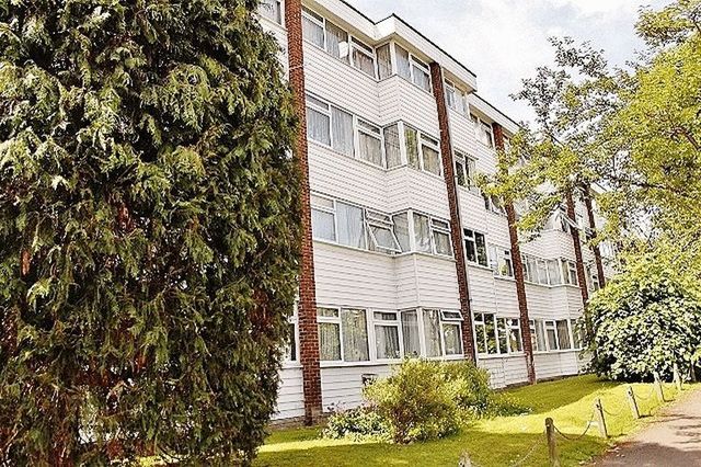  Image of 2 bedroom Flat to rent in The Chiltons Grove Hill London E18 at Grove Hill  London, E18 2JQ