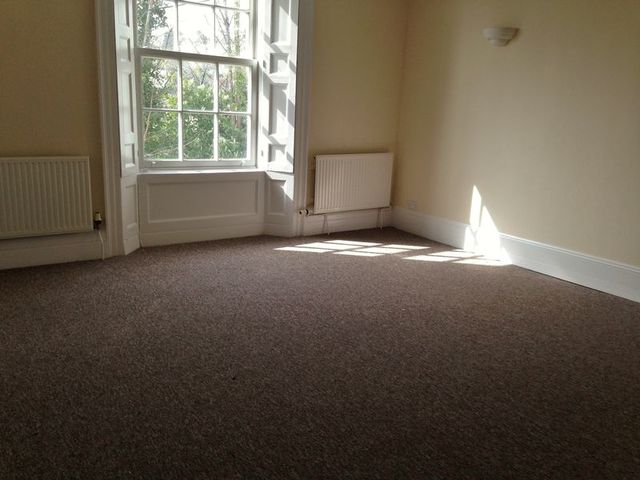 Image of 1 bedroom Flat to rent in Southfield Rise Paignton TQ3 at Southfield Rise  Paignton, TQ3 2NE