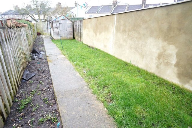  Image of 2 bedroom Terraced house to rent in Springhead Road Northfleet Gravesend DA11 at Northfleet Gravesend Perry Street, DA11 9QZ