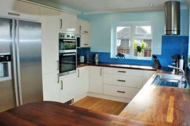  Image of 4 bedroom Detached house for sale in St. Matthews Road Cosham Portsmouth PO6 at Cosham Portsmouth Hampshire, PO6 2DL