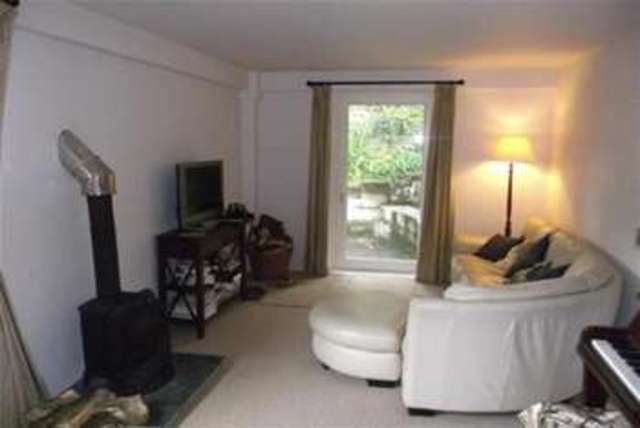  Image of 1 bedroom Flat to rent in St. Neot Liskeard PL14 at Liskeard, PL14 6PS