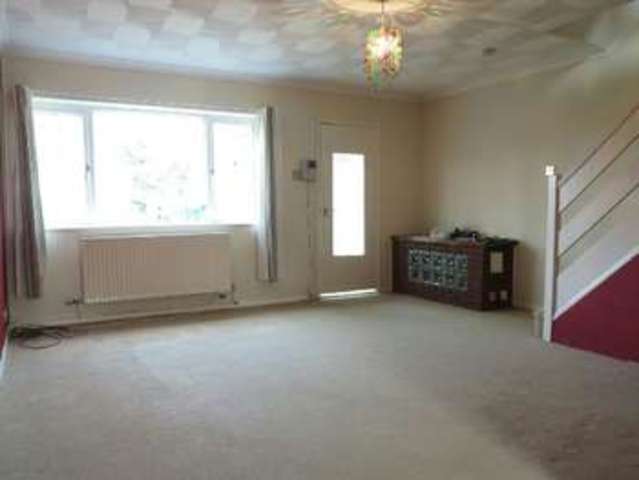  Image of 3 bedroom Terraced house to rent in Stephens Road Tadley RG26 at Stephens Road  Tadley, RG26 3RX