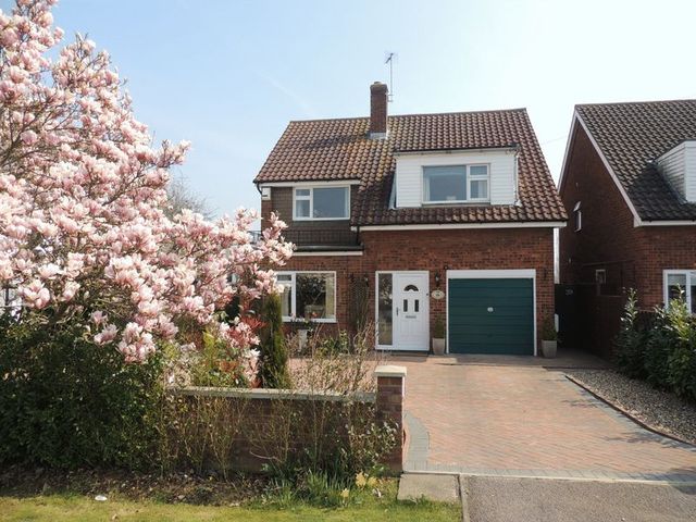  Image of 3 bedroom Detached house for sale in Stoke Road Bletchley Milton Keynes MK2 at Stoke Road Bletchley Milton Keynes, MK2 3AB