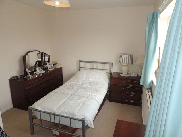  Image of 3 bedroom Detached house for sale in Stoke Road Bletchley Milton Keynes MK2 at Stoke Road Bletchley Milton Keynes, MK2 3AB