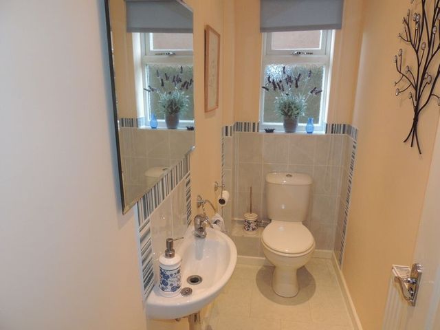  Image of 3 bedroom Detached house for sale in Stoke Road Bletchley Milton Keynes MK2 at Stoke Road Bletchley Milton Keynes, MK2 3AB