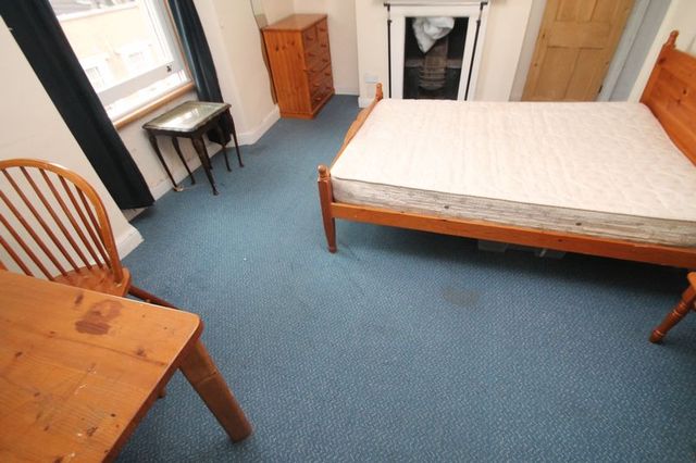  Image of 5 bedroom Terraced house to rent in Southernhay Crescent Clifton Bristol BS8 at Southernhay Crescent Clifton Bristol, BS8 4TT